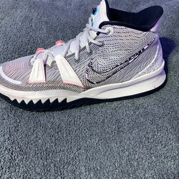 Kyrie 7 Pale Ivory. Size 13. s-l400.jpg main image 4